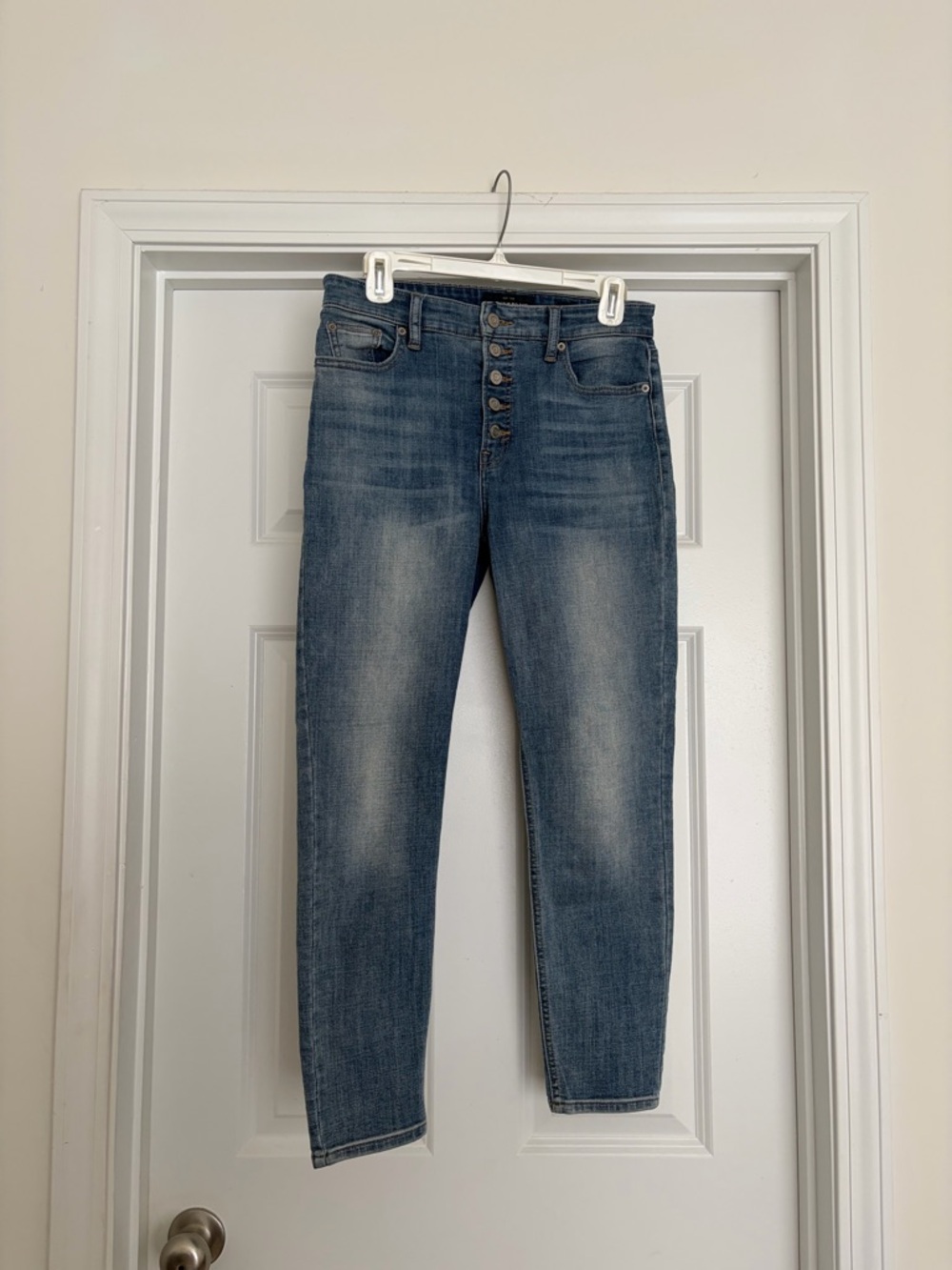 Lucky Brand Light Blue Button-Front Ankle Jeans